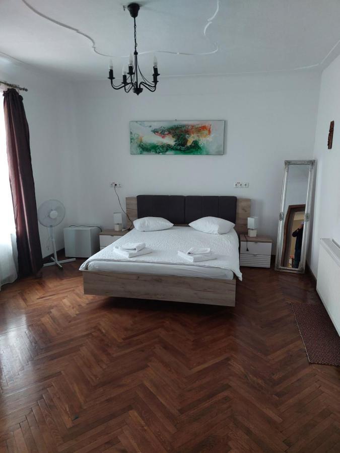 Poet Pastior Residence سيبيو المظهر الخارجي الصورة