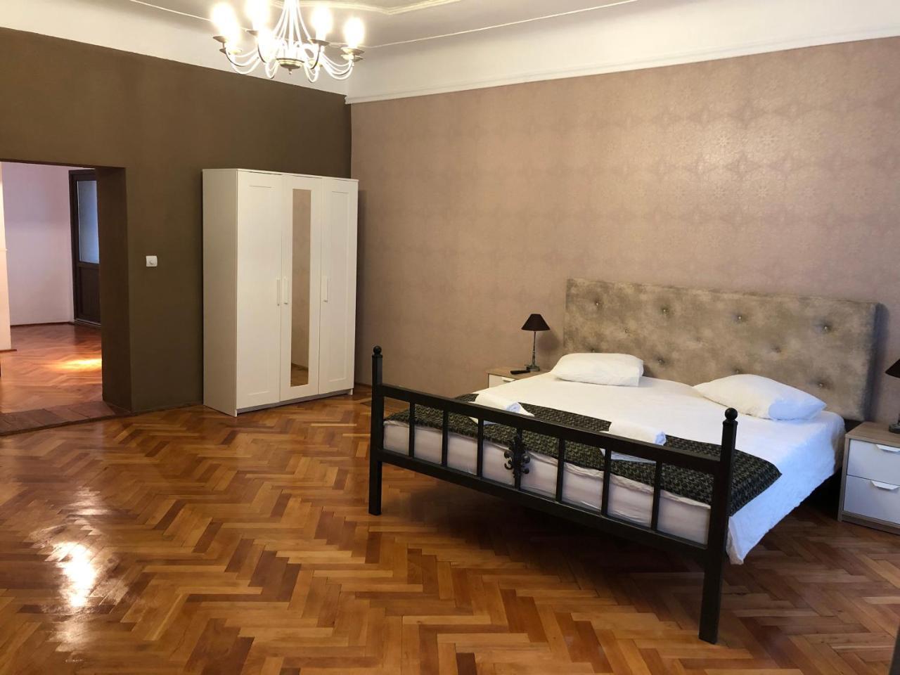 Poet Pastior Residence سيبيو المظهر الخارجي الصورة